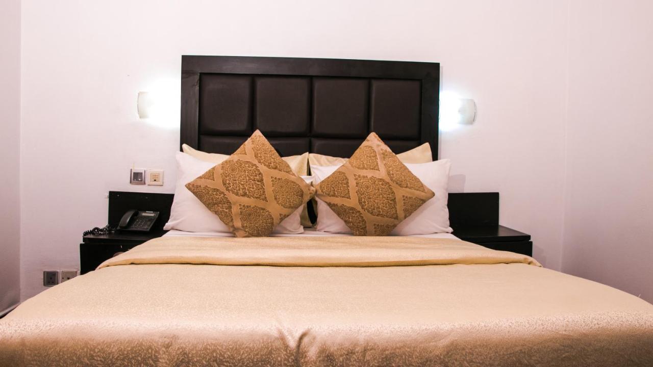 לגוס Angel Hotel מראה חיצוני תמונה